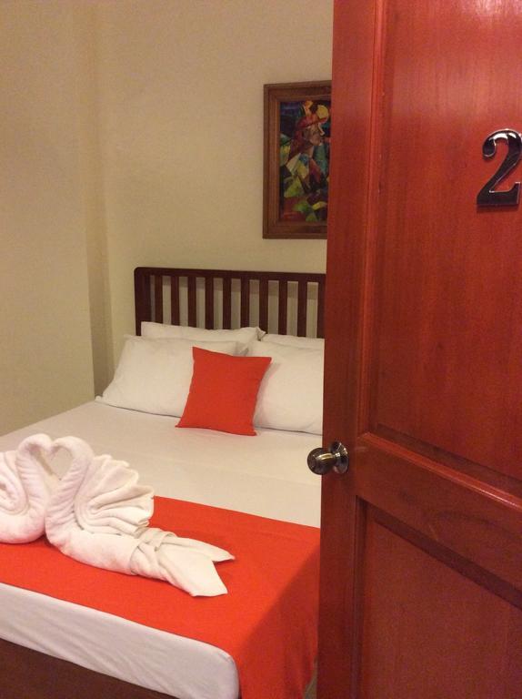 Casa Roces Bed & Breakfast Legazpi Ruang foto