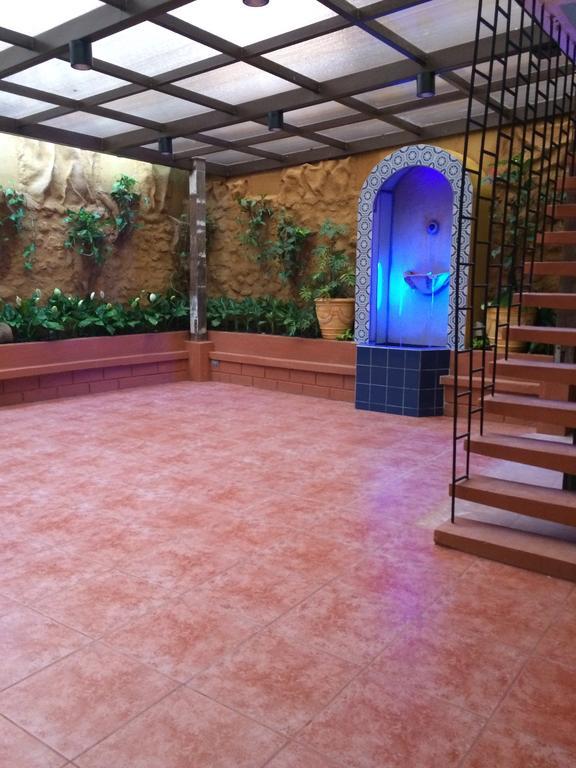Casa Roces Bed & Breakfast Legazpi Bagian luar foto